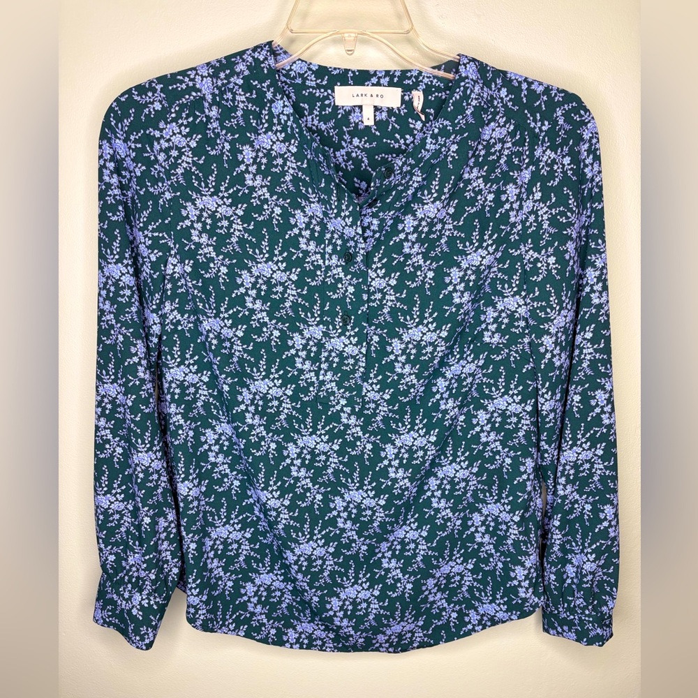 Lark & Roe Emerald Green Blouse with Blue Floral Design – Size 4
